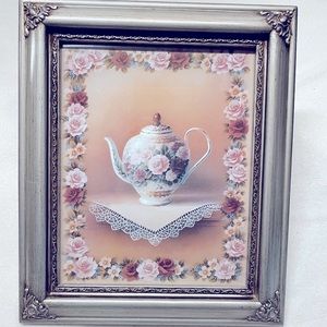 Gorgeous artwork metal filigree frame. 8x10. Ready to hang! Very Victorian